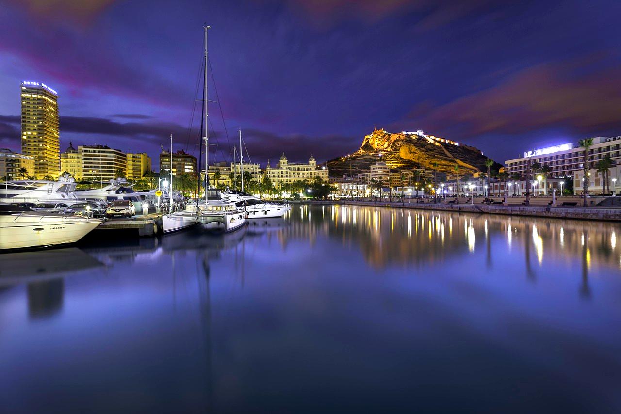 Puerto de noche